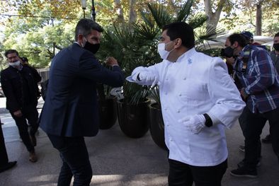 MDZol | El Intendente de la Ciudad de Mendoza, Ulpiano Suarez, junto al gerente general de Park Hyatt Mendoza, Miguel Ángel Bermejo.