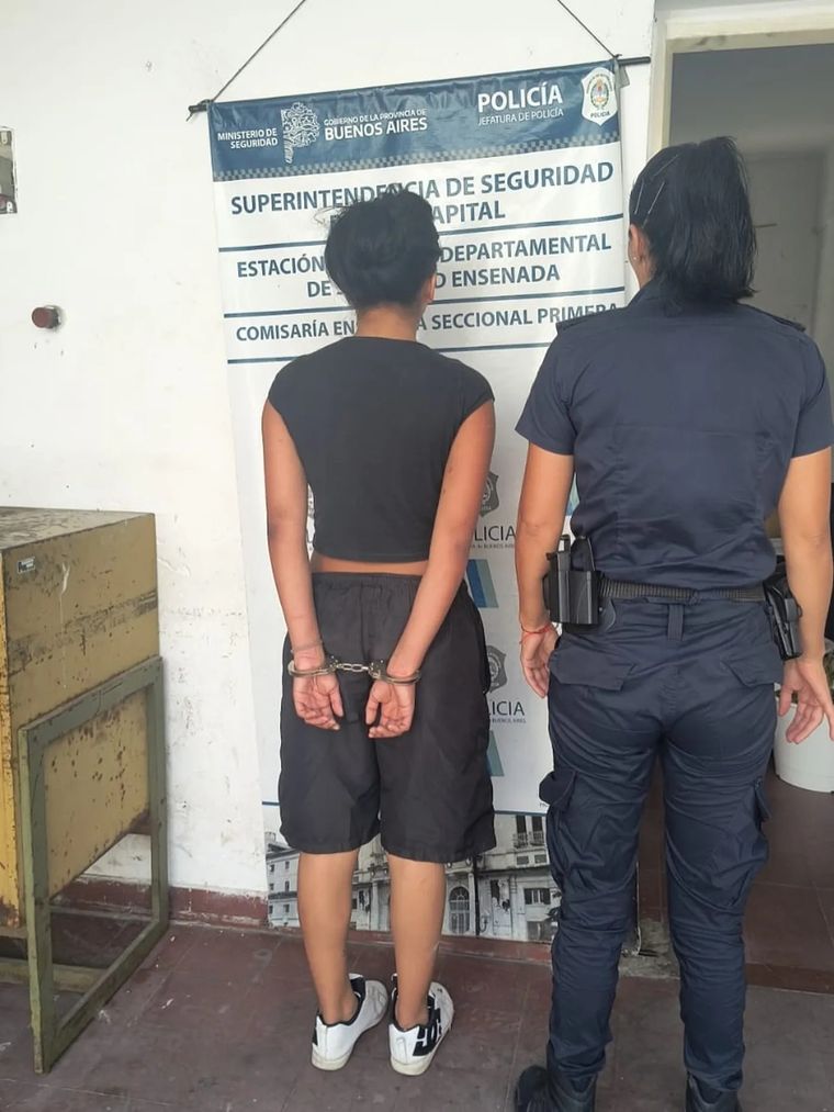 Una joven de 18 años fue detenida y quedó imputada por tentativa de homicidio, luego de atacar a su novio con un arma blanca.