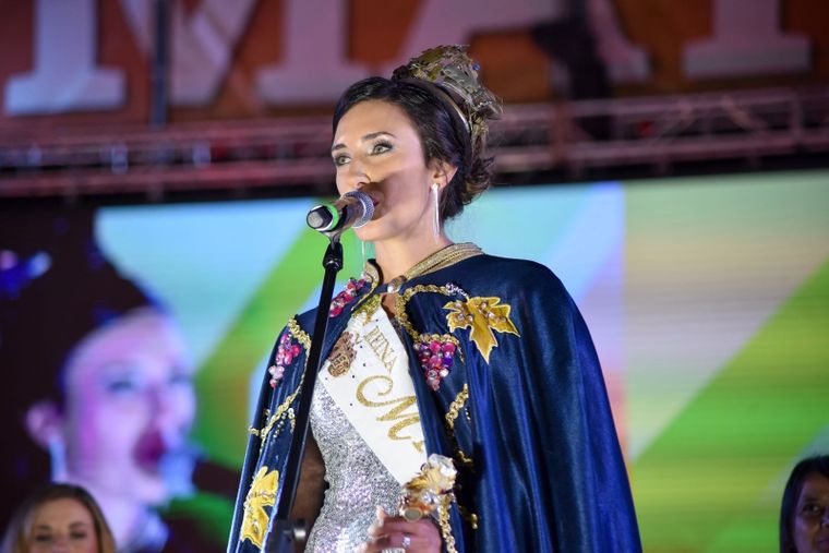 Julieta Crespi, reina de Maipú. Julieta Crespi, reina de Maipú.