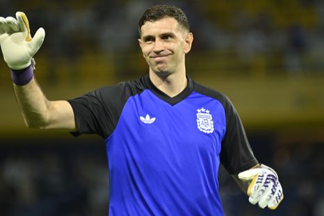 Dibu Martínez sorprendió al asegurar que Argentina no necesita rivales más exigentes.