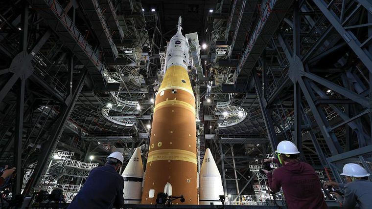 Qué busca la misión Artemis III de la NASA, prevista para 2027.