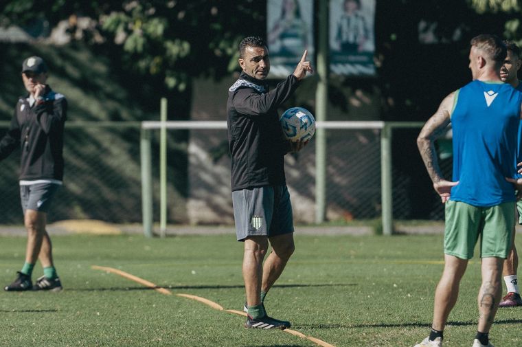 El plantel había vuelto ayer a los entrenamientos de la mano del DT de la Reserva, Fernando Cinto. Foto: @CAB_oficial