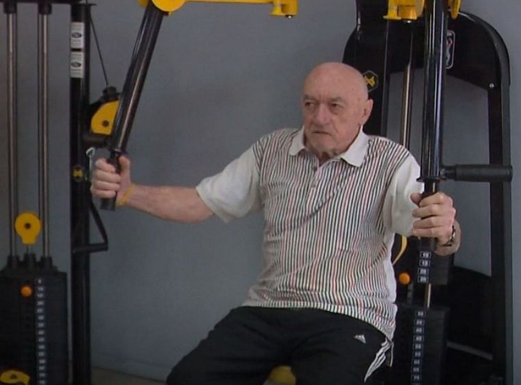 Don Chacho se volvió viral por seguir entrenando en un gimnasio a sus 81 años de edad. Foto: El Doce