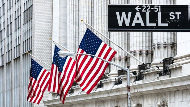 Los bancos de inversión tienen crédito abierto a la flamante gestión Massa, pero ponen el ojo en el frente fiscal, como factor clave para reencauzar la economía.