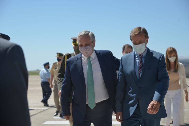 Rodolfo Suarez y Alberto Fernández durante la última visita del Presidente a Mendoza. Foto: Prensa Gobernación