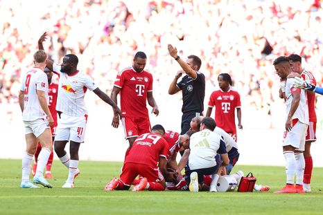 Jamal Musiala se desplomó en Bayern Múnich-Leipzig y generó preocupación en el mundo del fútbol.