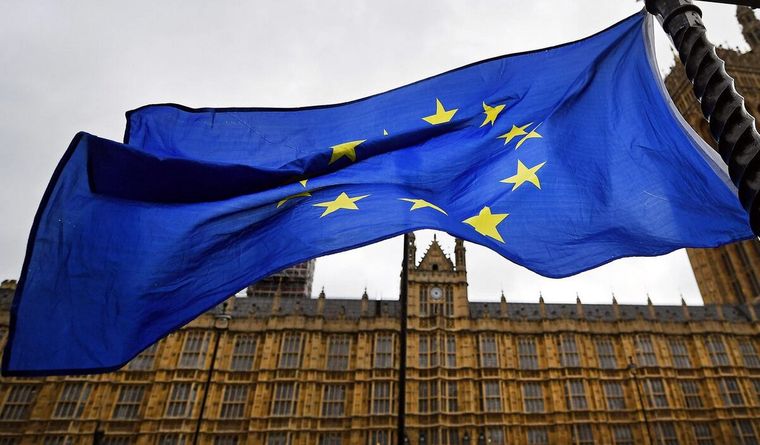 La Unión Europea busca su equilibrio ante las presencias de Rusia y Estados Unidos en torno a Ucrania. Foto Efe La Unión Europea busca su equilibrio ante las presencias de Rusia y Estados Unidos en torno a Ucrania. Foto Efe