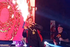 L-Gante con una bengala. Foto: Captura de video.