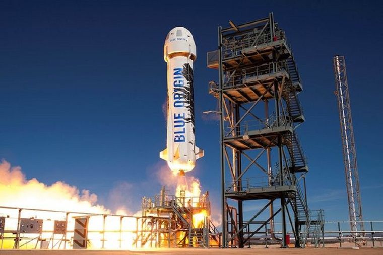 Jeff Bezos voló al espacio durante 10 minutos,