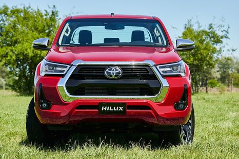 Toyota lanzó la Hilux argentina en Chile, ¡y es más barata!