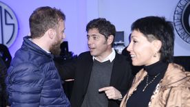 Kicillof junto a los intendentes Mayra Mendoza y Federico Otermín