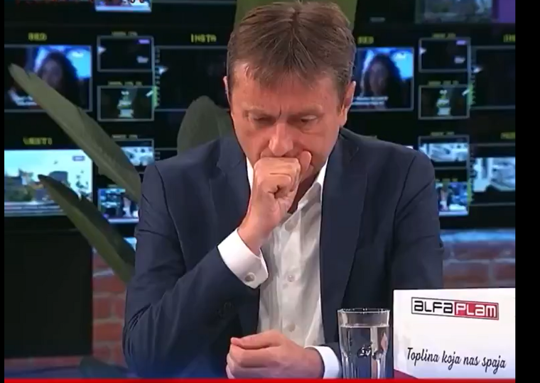 El ministro sufrió un ACV en medio de una entrevista. 