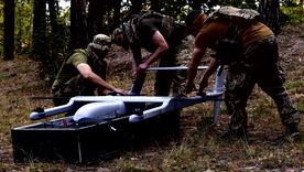Ucrania y Rusia no dejan de llevar adelante fuertes ataques con drones en líneas enemigas. Foto Efe Ucrania y Rusia no dejan de llevar adelante fuertes ataques con drones en líneas enemigas. Foto Efe