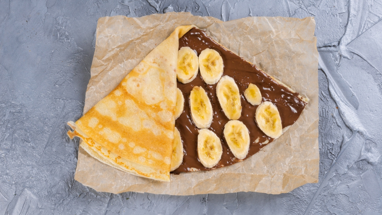 La banana aporta dulzor natural, por eso la receta requiere muy poco azúcar extra. La banana aporta dulzor natural, por eso la receta requiere muy poco azúcar extra.