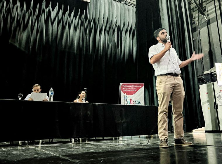 Gonzalo Navarro es precandidato a intendente de Guaymallén Foto: Twitter @navarrogonzalo