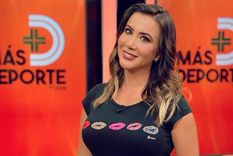 Mariazel cautivó a sus fans con un look estilo maestra.