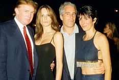 Ghislaine Maxwell, aquí con Trump, Melania y Jeffrey Epstein.