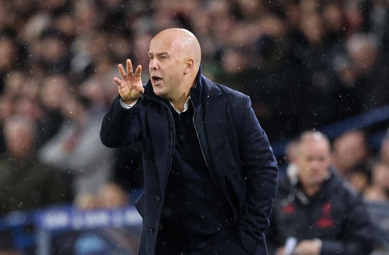 Arne Slot dio por finalizado el conflicto con Salah. Arne Slot dio por finalizado el conflicto con Salah.