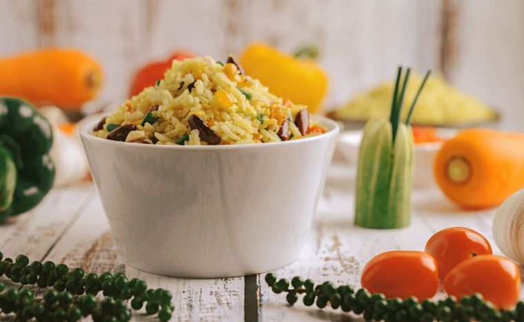 Arroz frito Simple y delicioso, prepara este arroz frito en pocos minutos. Foto: Shutterstock