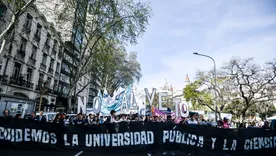 La oposición celebró la caída de los vetos de Javier Milei. Foto X: @Kicillofok