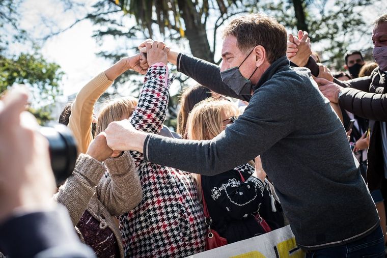 Santilli suma radicales a su campaña