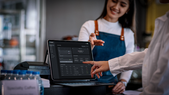 La tecnología desarrollada por una fintech argentina permitirá a los brasileros pagar en Argentina directamente desde la app de su banco en Brasil. Foto: Megapix