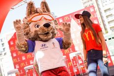 McDonalds presentó su concurso De la mano al Mundial que llevará a 11 niños a Rusia 2018