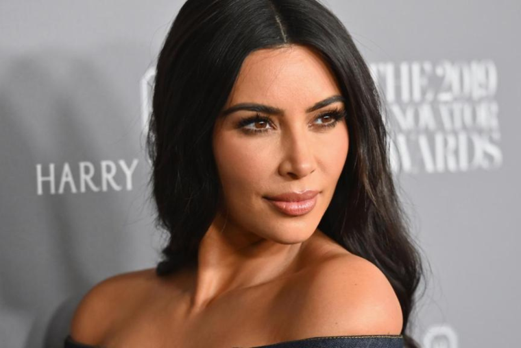 Kim Kardashian lució su belleza desde la nieve y cosechó miles de corazones Kim Kardashian Foto: INSTAGRAM @KIMKARDASHIAN