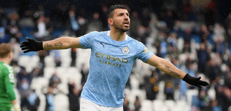 El Kun se fue del City como ídolo total Foto: Manchester City