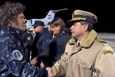 Milei asciende a subtenientes de reserva a soldados de Malvinas en un decreto histórico. Foto: NA.