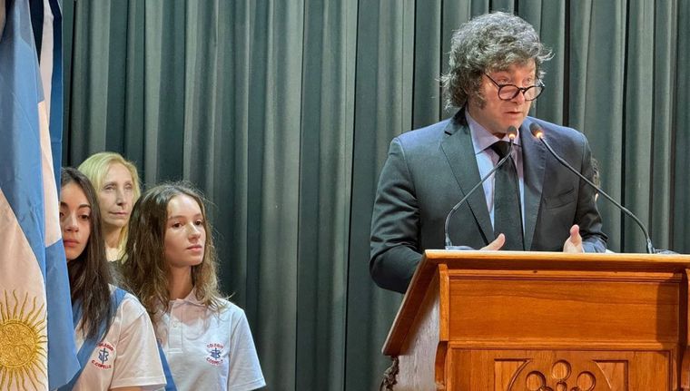 Javier Milei no va a pasar desapercibido en el mapa de los historiadores dentro de 40 años Foto: Presidencia