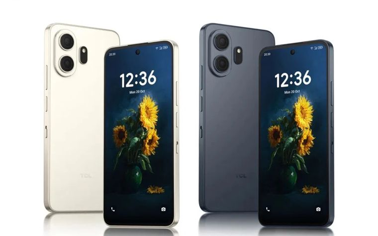 El Clicks Communicator recupera el teclado físico en los teléfonos modernos. El Clicks Communicator recupera el teclado físico en los teléfonos modernos.