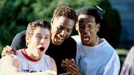 La máscara de Ghostface en versión cómica se convirtió en un símbolo eterno de los años 2000. / IMDB La máscara de Ghostface en versión cómica se convirtió en un símbolo eterno de los años 2000. / IMDB