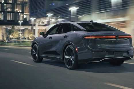 El Toyota Crown es el modelo más longevo de la compañía nipona, lanzado hace casi 70 años.