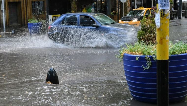 La tormenta de Santa Rosa 2025 podría dejar más agua que la histórica de 2024.
