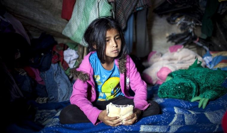 Las niñas sufren más el hambre que el resto de la población. Foto: EFE