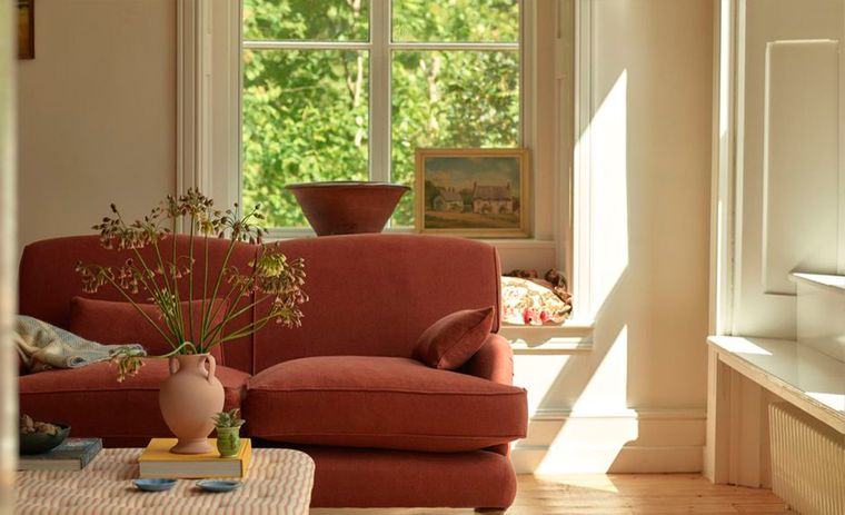 Con una sutil influencia del movimiento Arts and Crafts , el estilo Modern Artisan combina texturas, arte, formas y colores para crear profundidad sin excesos.&nbsp; Créditos: Rowen & Wren