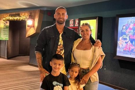 un futbolista argentino busca desesperadamente a su esposa y sus hijos tras el derrumbe de un edificio en venezuela un futbolista argentino busca desesperadamente a su esposa y sus hijos tras el derrumbe de un edificio en venezuela
