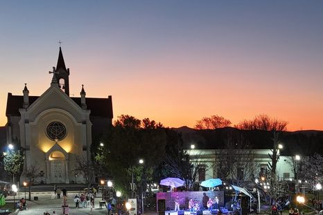 Un pueblo único. Foto y videos: turismonono y museorocsen Un pueblo único. Foto y videos: turismonono y museorocsen