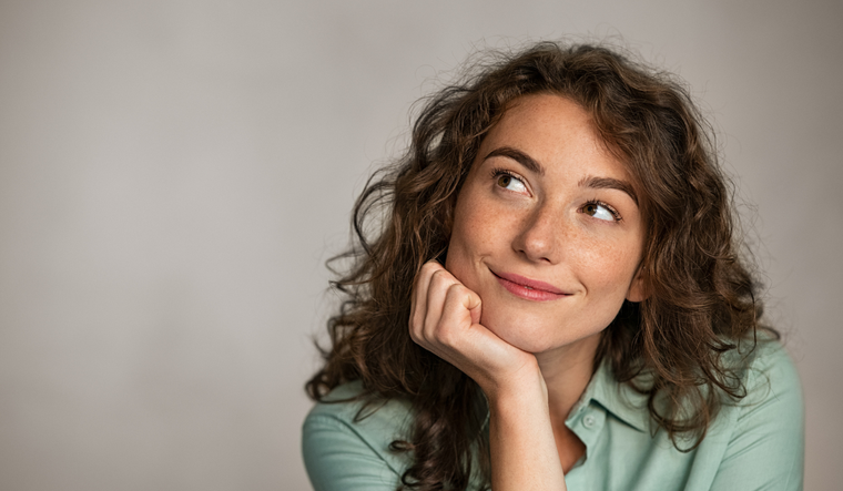 Leer frases inspiradoras por la mañana puede cambiar la energía de las personas.