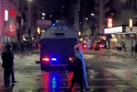 Descontrol luego de los festejos por la obtención de la Copa América Foto: captura de video