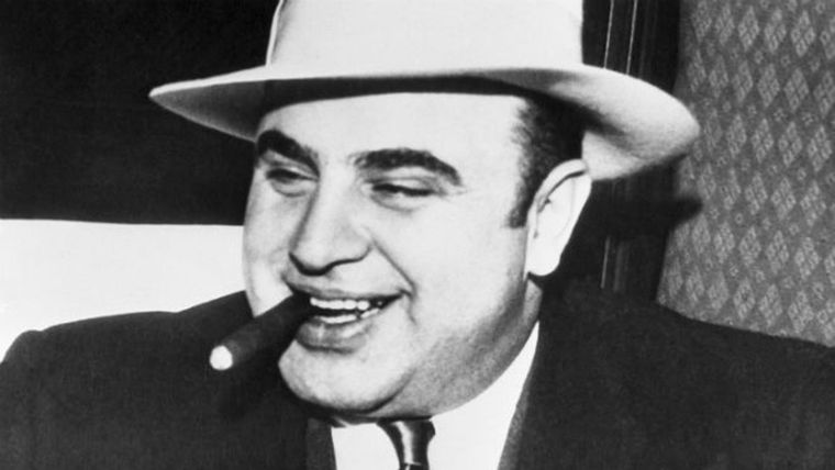 Al Capone cayó por evadir impuestos
