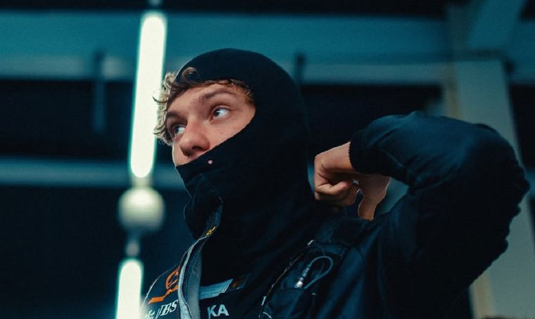 Mercedes fue multado por condición insegura en el auto de Kimi Antonelli. Mercedes fue multado por condición insegura en el auto de Kimi Antonelli.