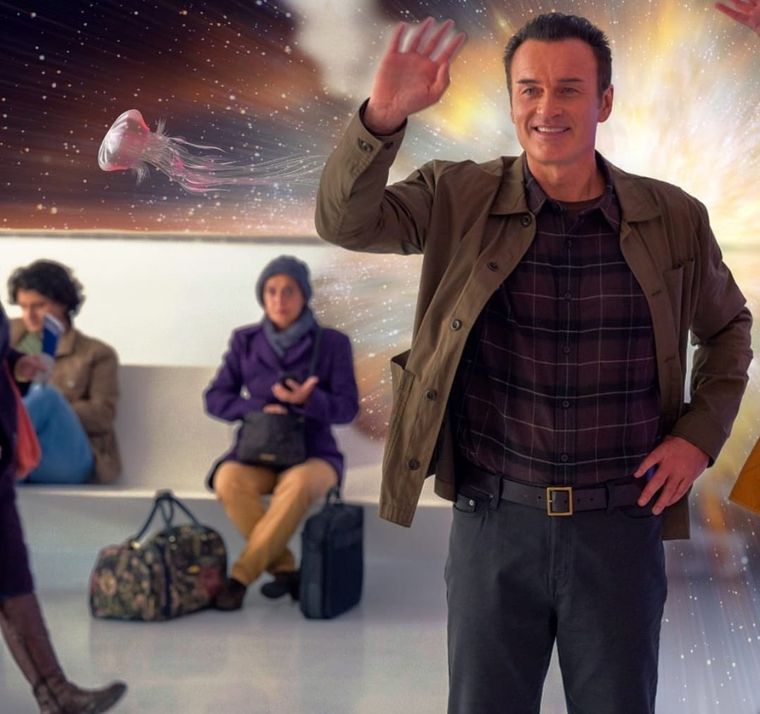 Según el comunicado de su esposa, la causa de muerte de Julian McMahon se debió a una valiente lucha contra el cáncer. Según el comunicado de su esposa, la causa de muerte de Julian McMahon se debió a una valiente lucha contra el cáncer.