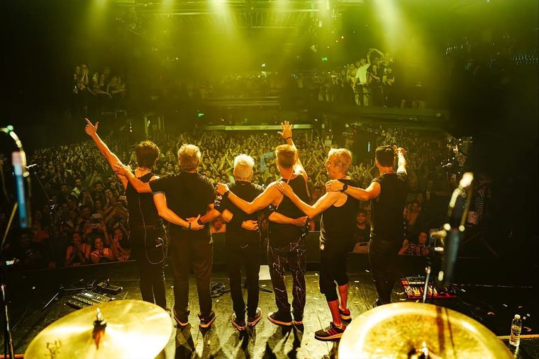 "Luna de miel en la mano" y "Pronta entrega" serán parte del repertorio histórico que sonará el 14 de mayo. "Luna de miel en la mano" y "Pronta entrega" serán parte del repertorio histórico que sonará el 14 de mayo.