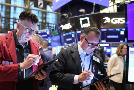 Las acciones de empresas argentinas en Wall Street caen de manera consistente este jueves. Las acciones de empresas argentinas en Wall Street caen de manera consistente este jueves.