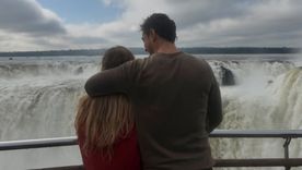La pareja se mostró feliz. La pareja se mostró feliz.