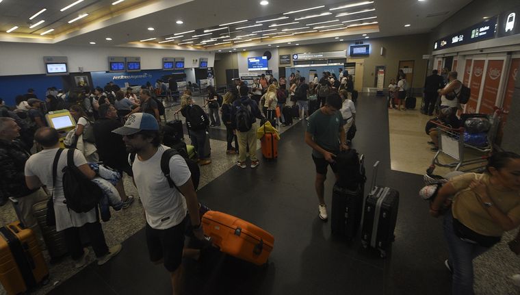 La cantidad de pasajeros que se mueven en avión está en aumento