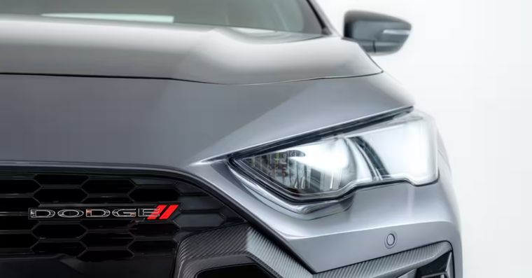 Así es el nuevo sedán de Dodge Foto: Stellantis
