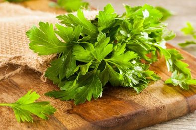 MDZol | El truco para conservar frescos el perejil y el cilantro Foto: Shutterstock